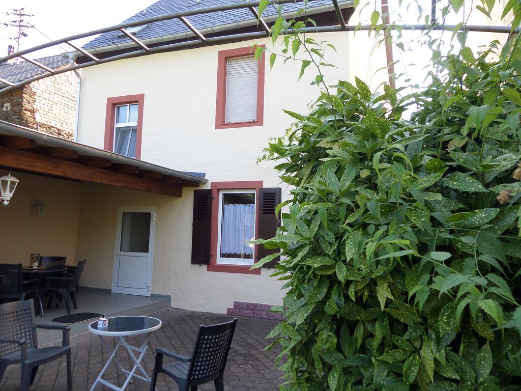 Ferienwohnungen Und Gaestezimmer Peter Busch Bernkastel-Kues Exterior photo
